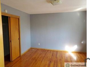 23500 Kelly Rd APT 11, Eastpointe, MI 48021