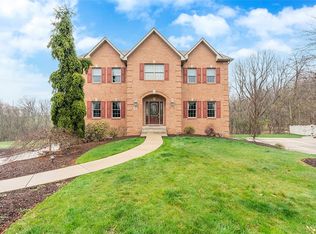 318 Thornwood Dr, Pittsburgh, PA