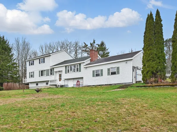 17 Butters Hill Terrace, Winthrop, ME 04364