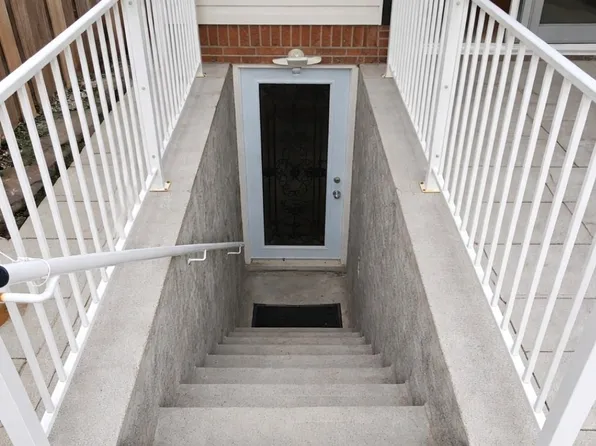 181 Satok Cres #Basement, Milton, ON L9T 3N9