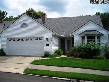 1st image of 24 Laurel Dr