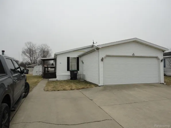271 Bluestem Rd, Erie, MI 48133