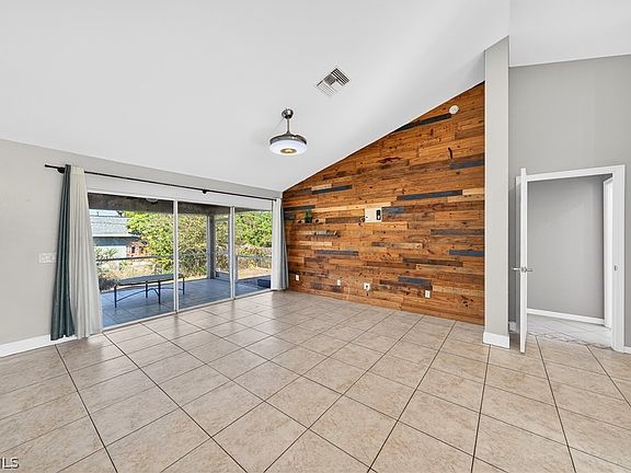 3rd image of 18270 Hepatica Rd