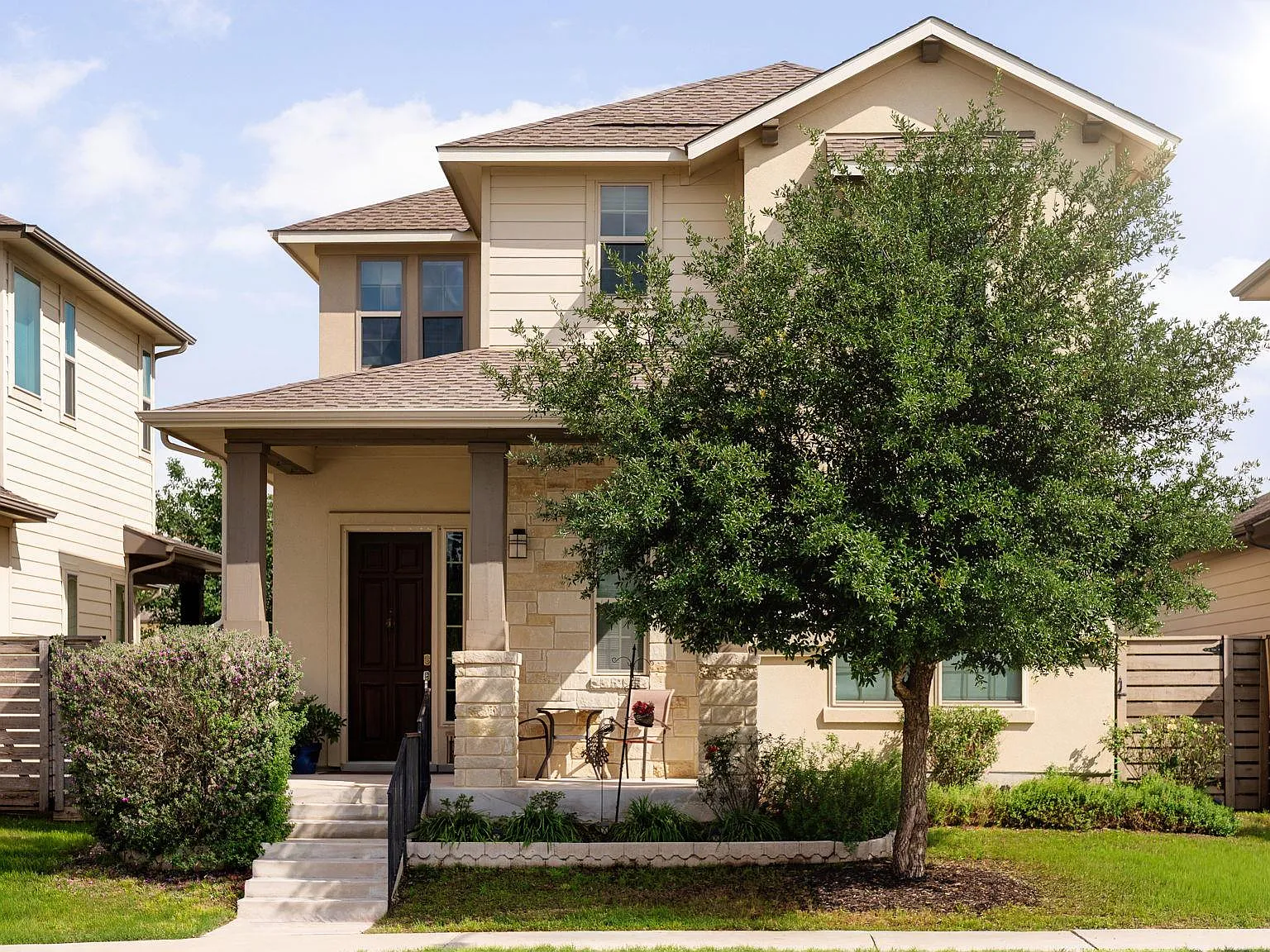 3 bed, 3.0 bath, 1991 sqft, $2,800 — Photo 1