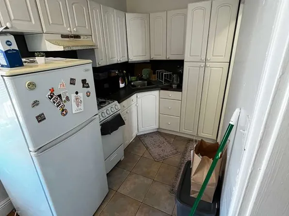 121 Park Dr #38D, Boston, MA 02215