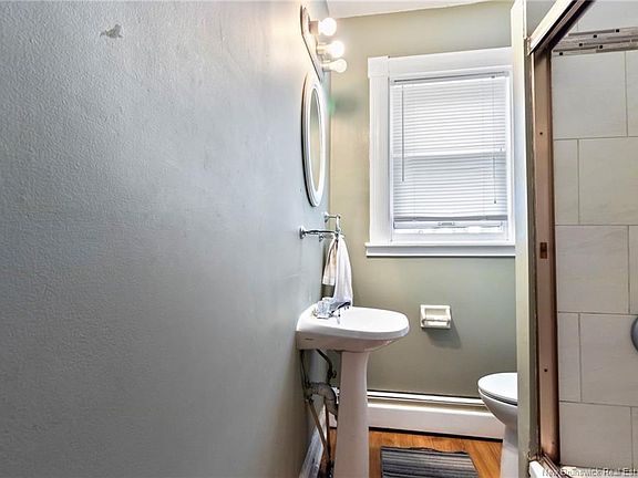 4th image of 110 Cornhill St