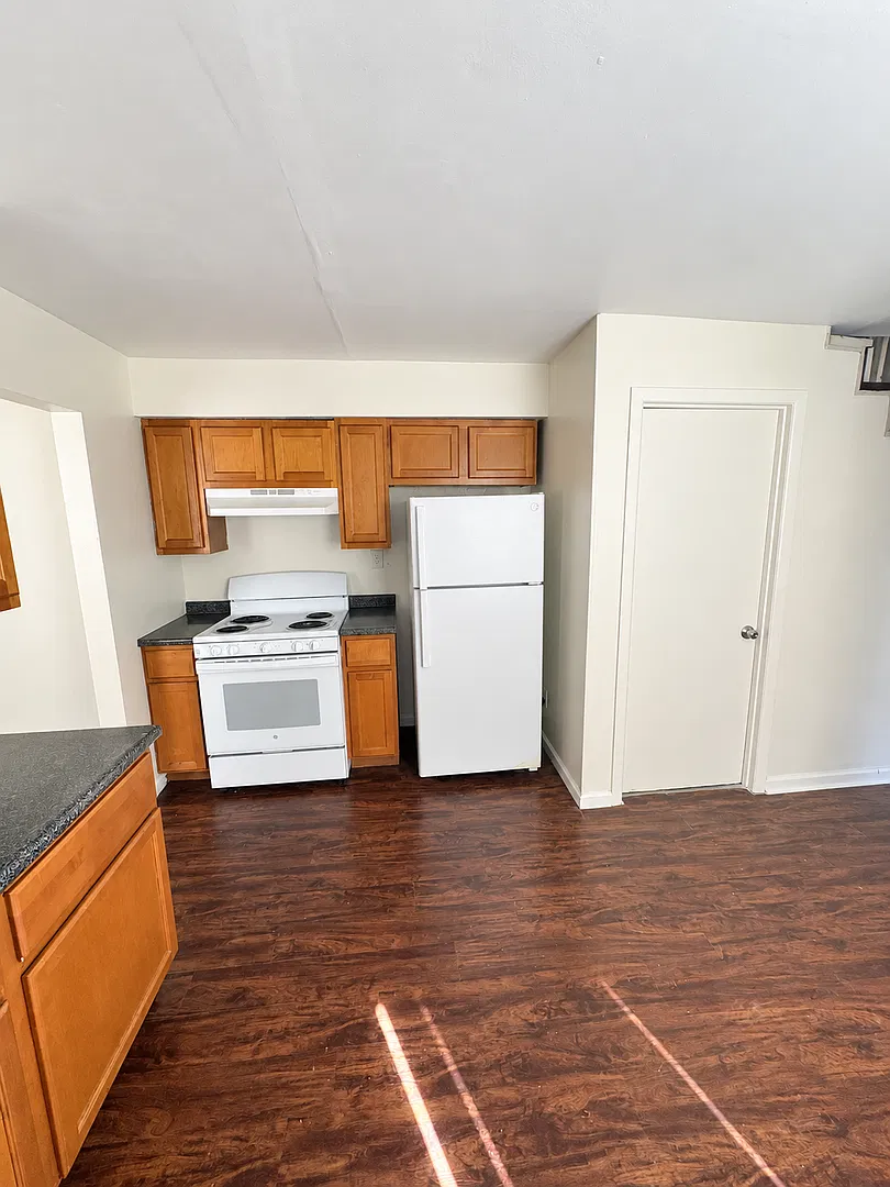 Cozy 2 bedroom home 2 blocks from Carondelet Park — Photo 3
