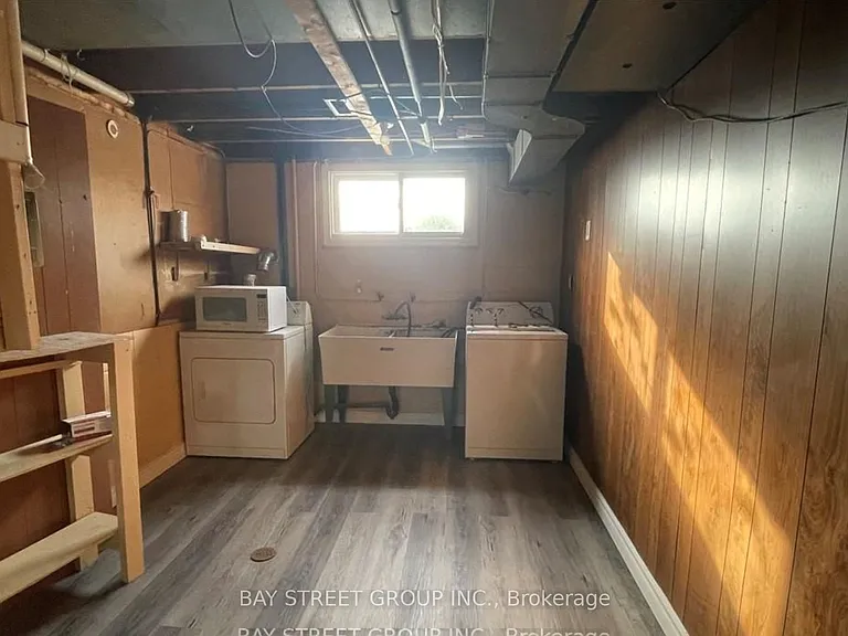 6852 Hagar Ave — Photo 15