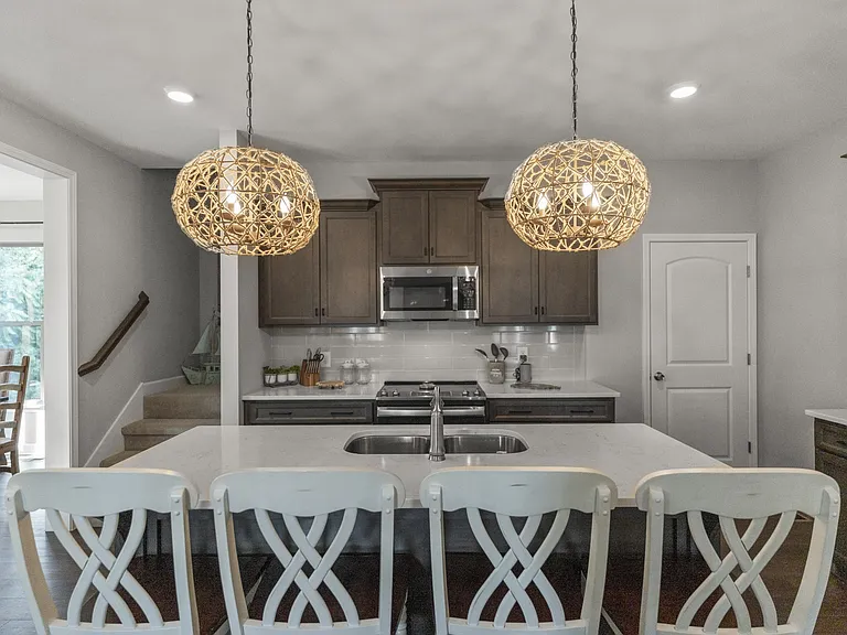 474 Evans Dr — Photo 12