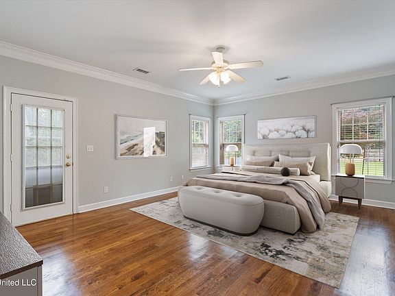 5th image of 2355 Cumberland Dr