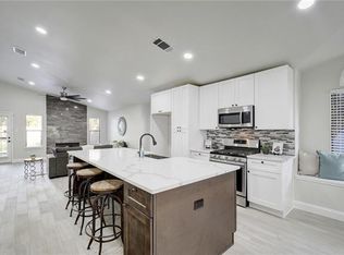 8702 Coastal Dr, Austin, TX 78749