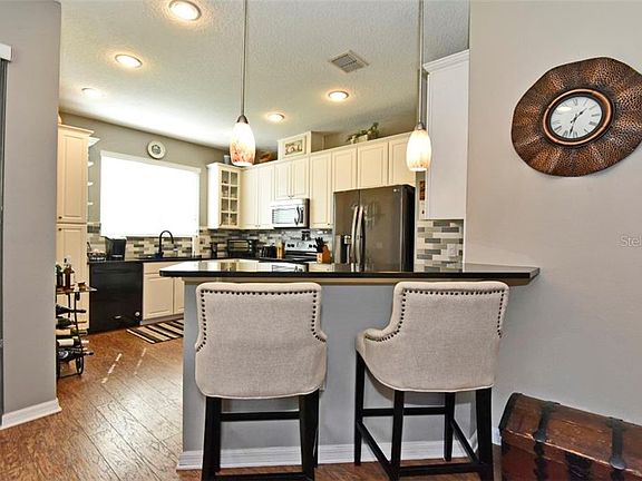4th image of 1939 Silverweed Way