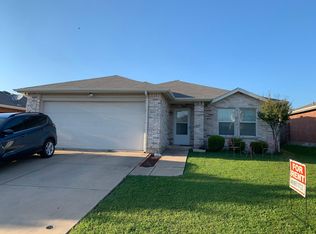 1825 Trego Dr, Justin, TX 76247