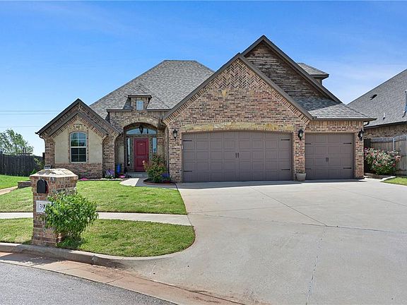 2nd image of 3904 Chesterfield Pl
