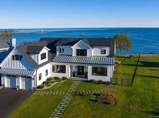 69 Armitage Dr, Bridgeport, CT 06605