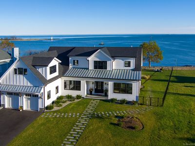 69 Armitage Drive, Bridgeport, CT, 06605