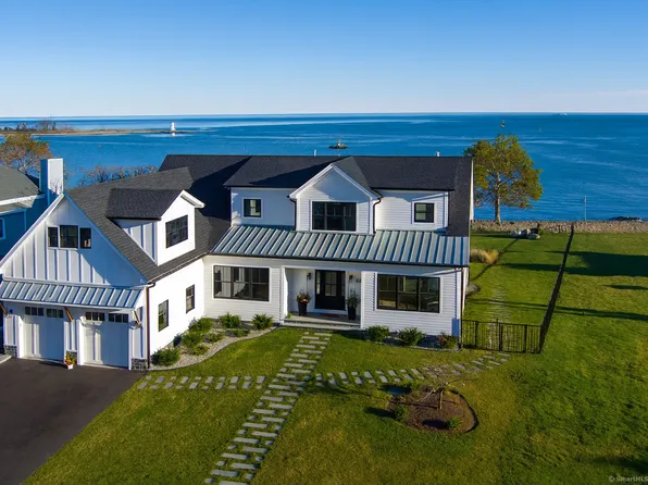 69 Armitage Drive, Bridgeport, CT 06605