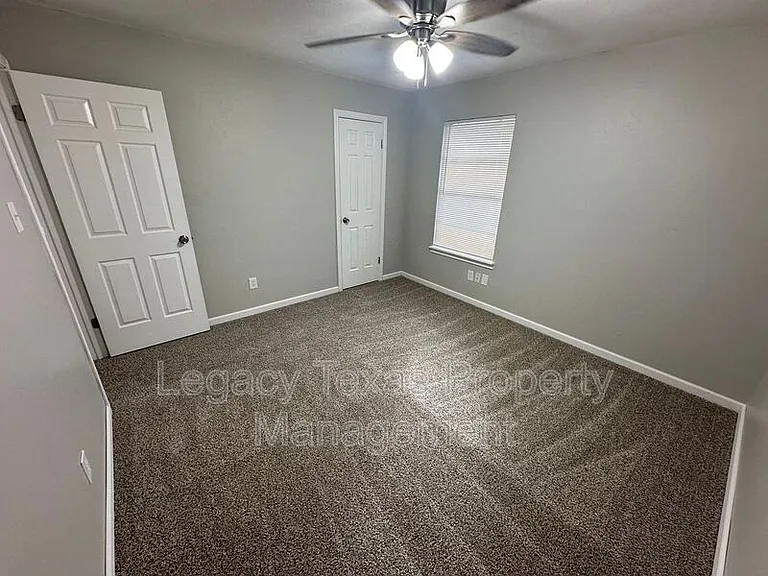 1608 Sun Valley Dr #D — Photo 6