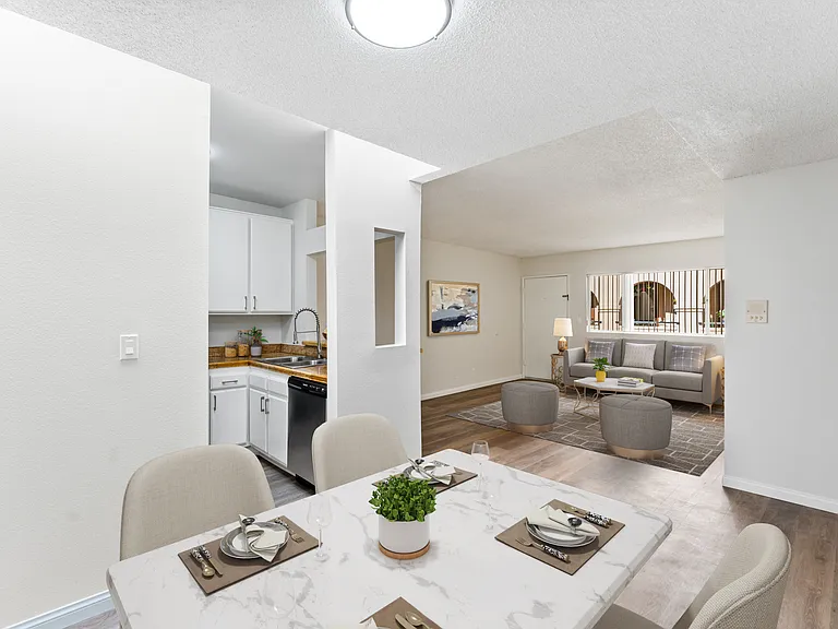 10376 Almayo Ave — Photo 9