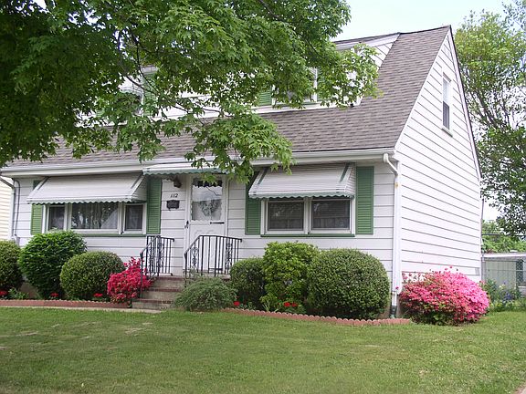 2nd image of 1112 Green St