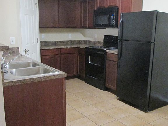 4th image of 3507-3509 E Gillette St #3507