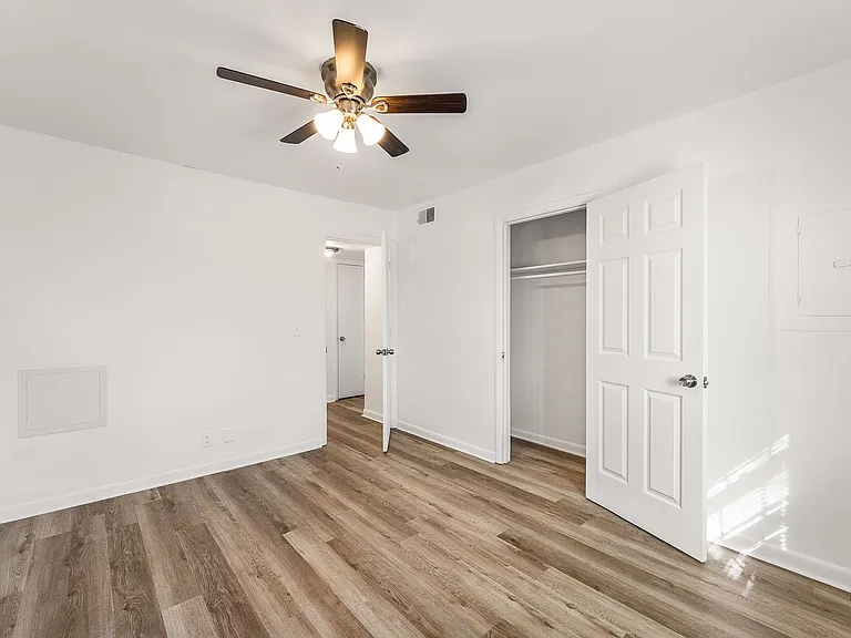 4558 Brooke Valley Dr — Photo 44