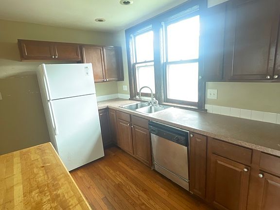 4th image of 1103 Morgan Ave N #3