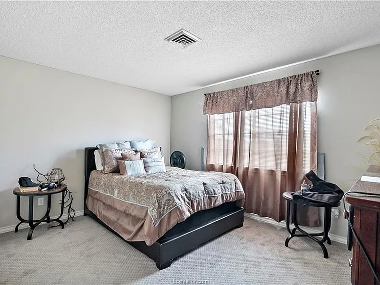 2508 Memorial Dr — Photo 21