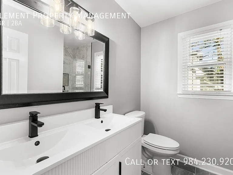3641 Meadow Creek Ln — Photo 12