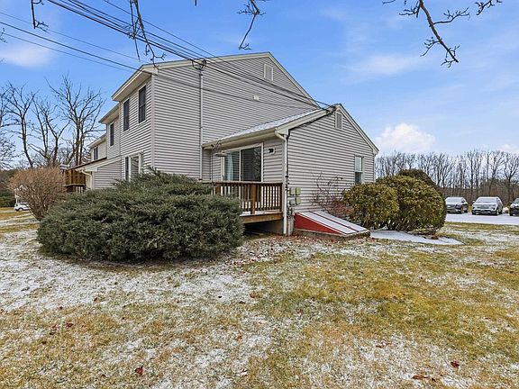 5th image of 35 Fieldstone Estates