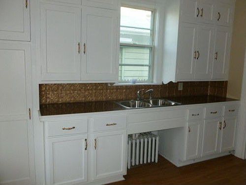 5th image of 1084 Rose Ave E