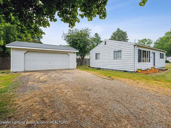 2nd image of 402 Remway Dr