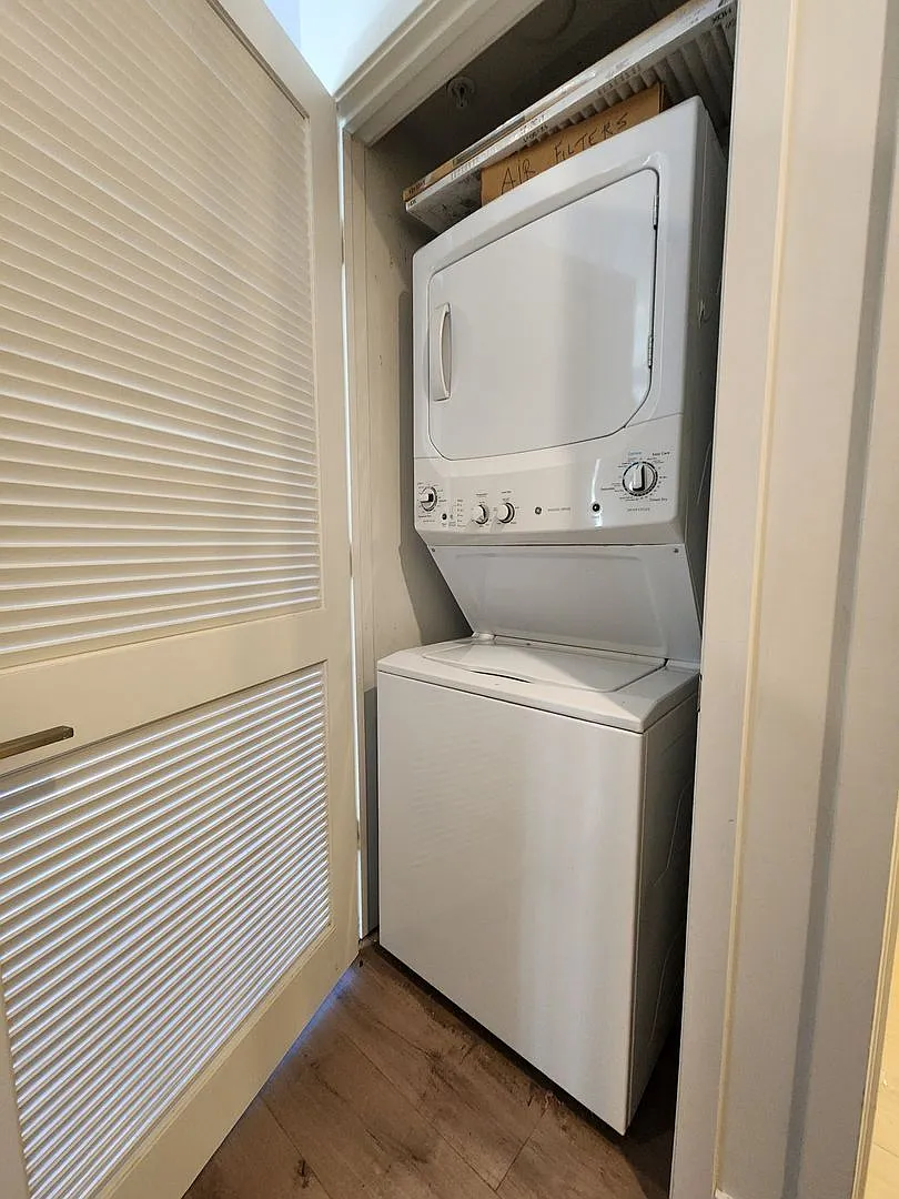 2 bed, 2.0 bath, 1100 sqft, $3,795 — Photo 4