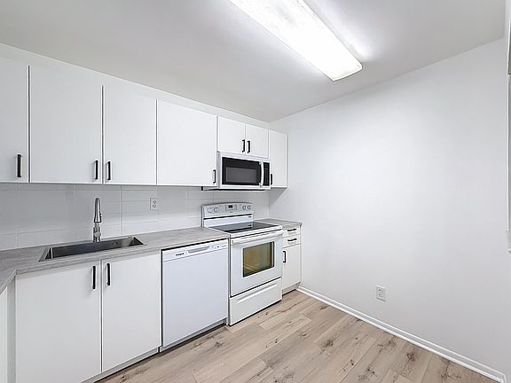 4th image of 961 NW 45th Street #3