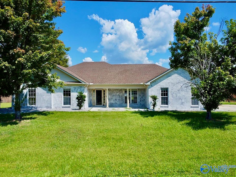 1st image of 305 Smokey Hills Ct