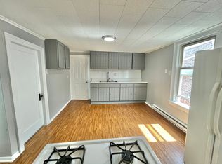 142 Paine St APT 2, Troy, NY 12183