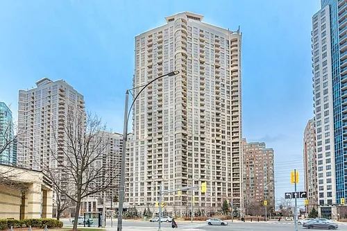 310 Burnhamthorpe Rd W Photo 1