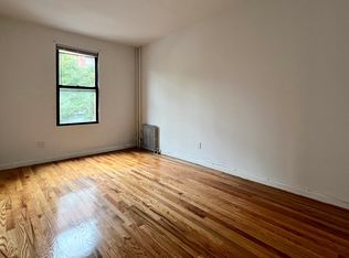124 Huron St #2L, Brooklyn, NY 11222
