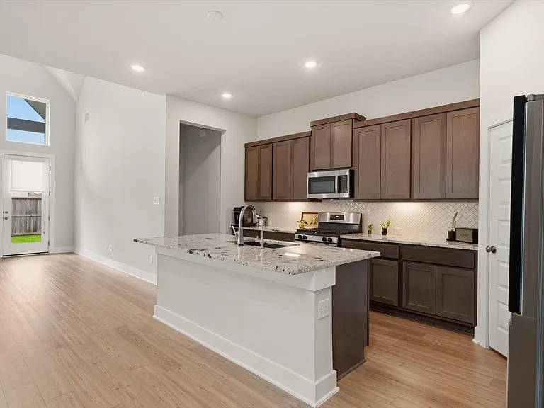 26307 Camden Canyon Ave — Photo 11