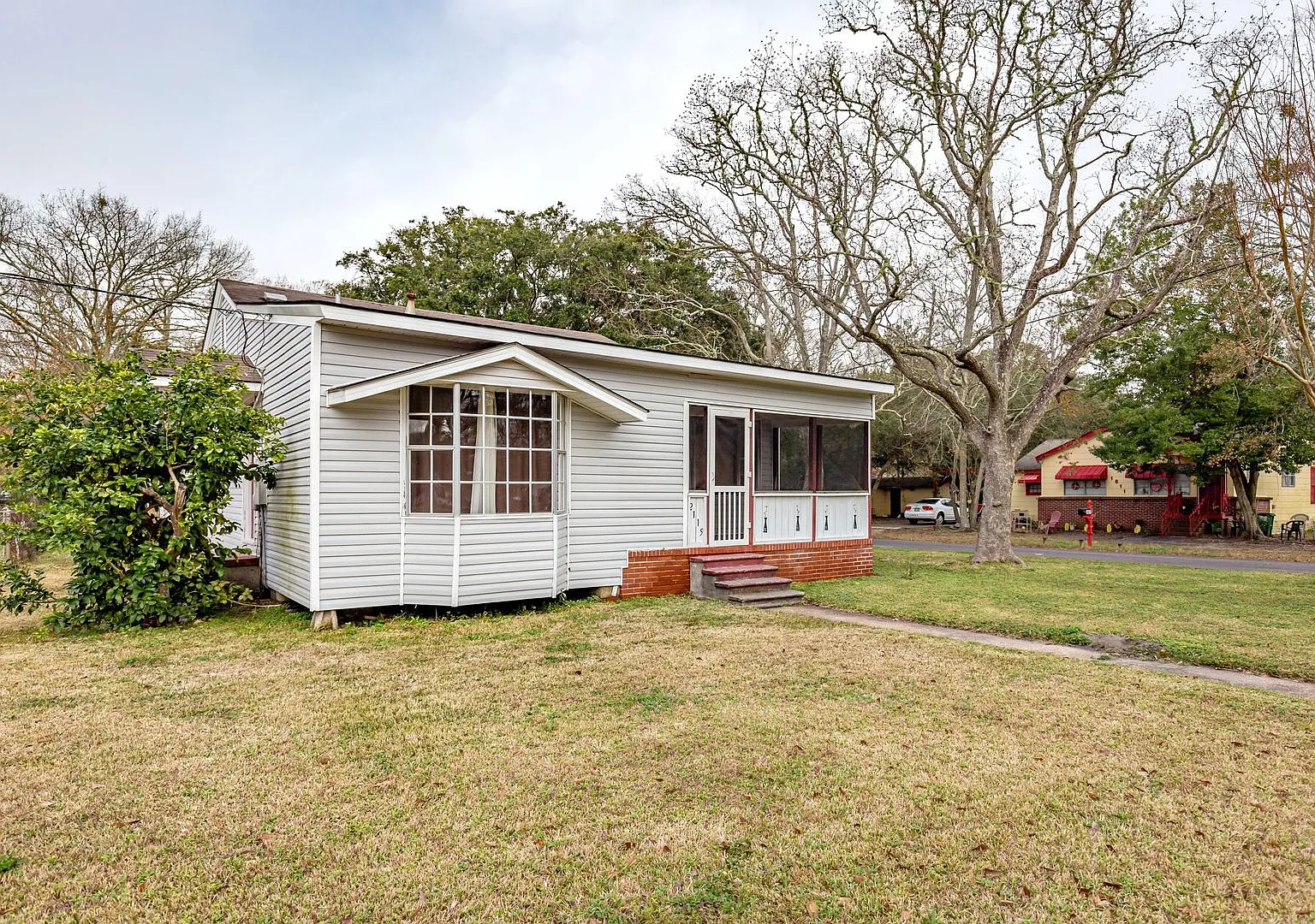 Cozy 2-Bedroom Home in Pascagoula — Photo 1