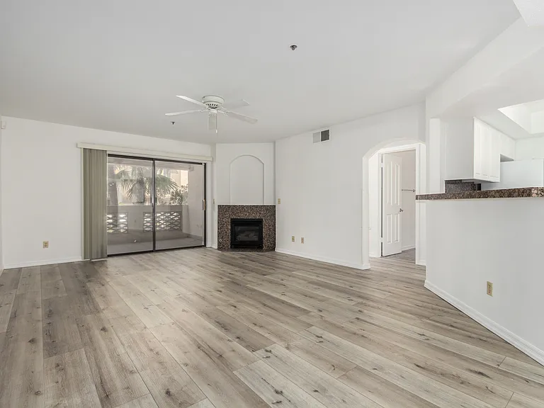 5104 N 32nd St #225 — Photo 3