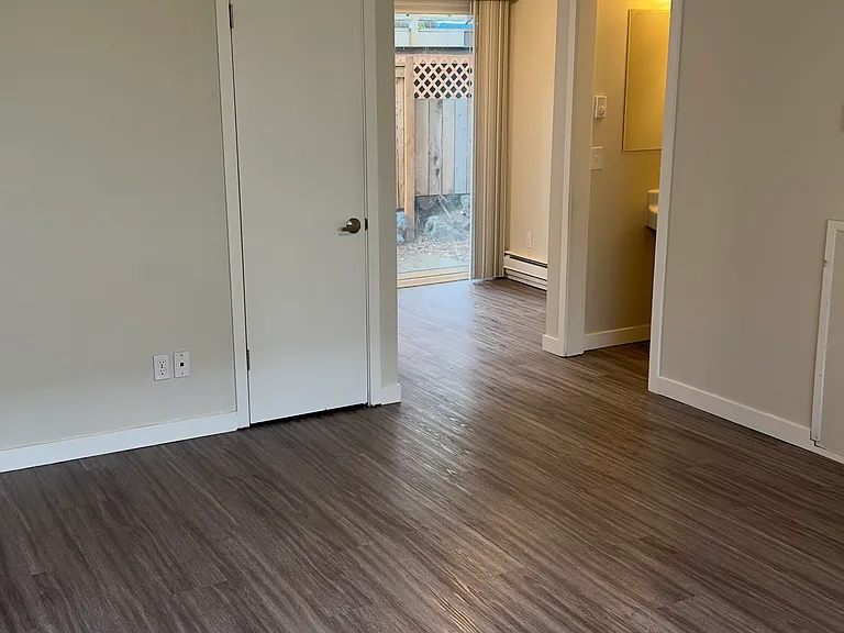 2312 N 134th St #7 — Photo 1