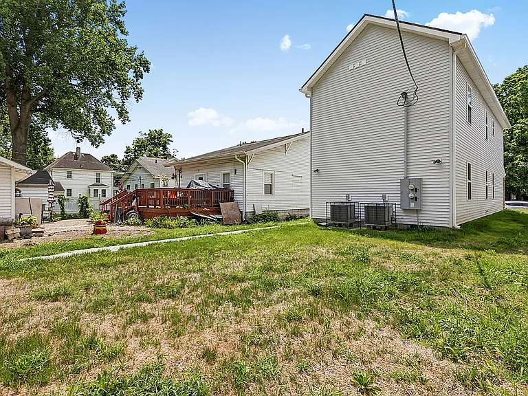 3947 Rookwood Ave #B — Photo 26