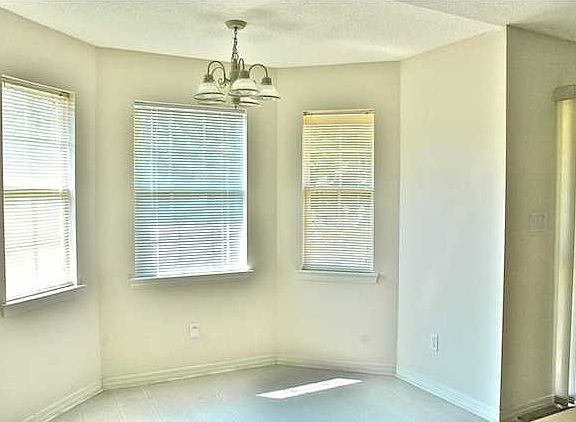3rd image of 316 Bobwhite Dr