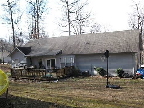 2nd image of 2924 Park View Dr