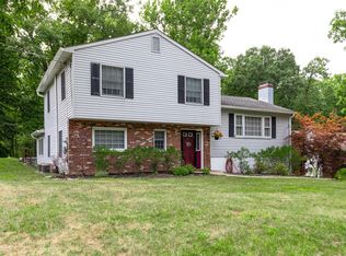 10 Dana Pl, Wappingers Falls, NY 12590