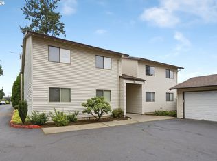 12514 SE Stark St APT D, Portland, OR 97233