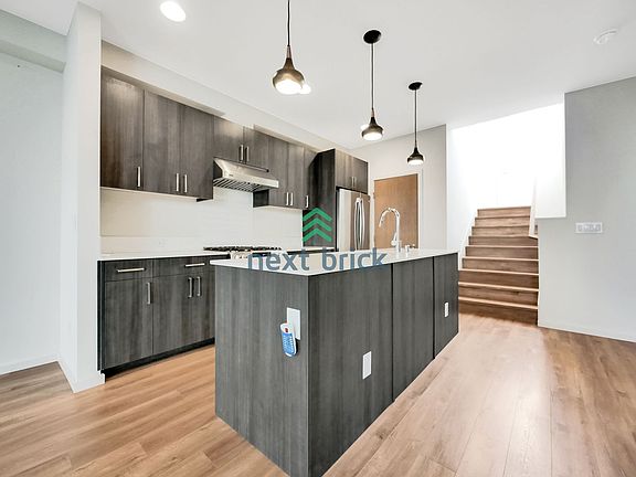 2nd image of 4024A Martin Luther King Jr Way S