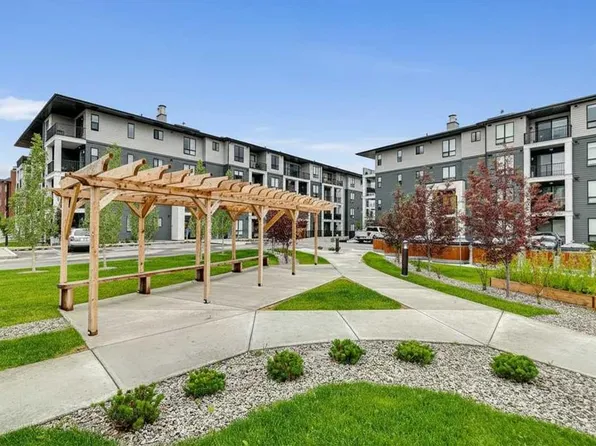 740 E Legacy Village Rd SE #2206, Calgary, AB T2X 5L2