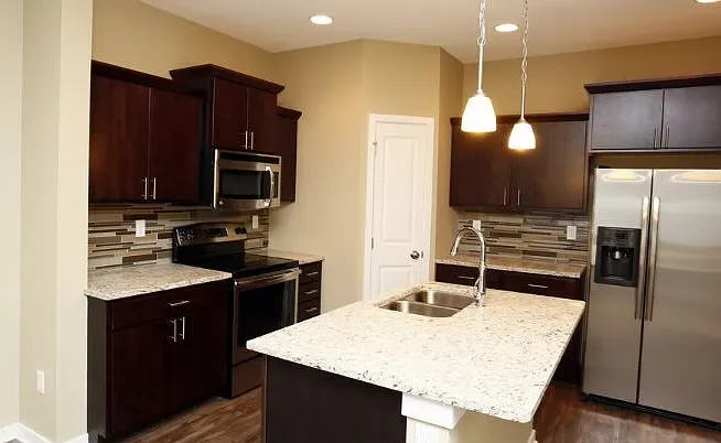 Greenway Square Townhomes — Photo 2